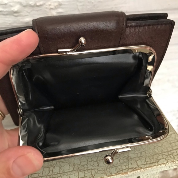Vintage Leather Wallet - Picture 3 of 7